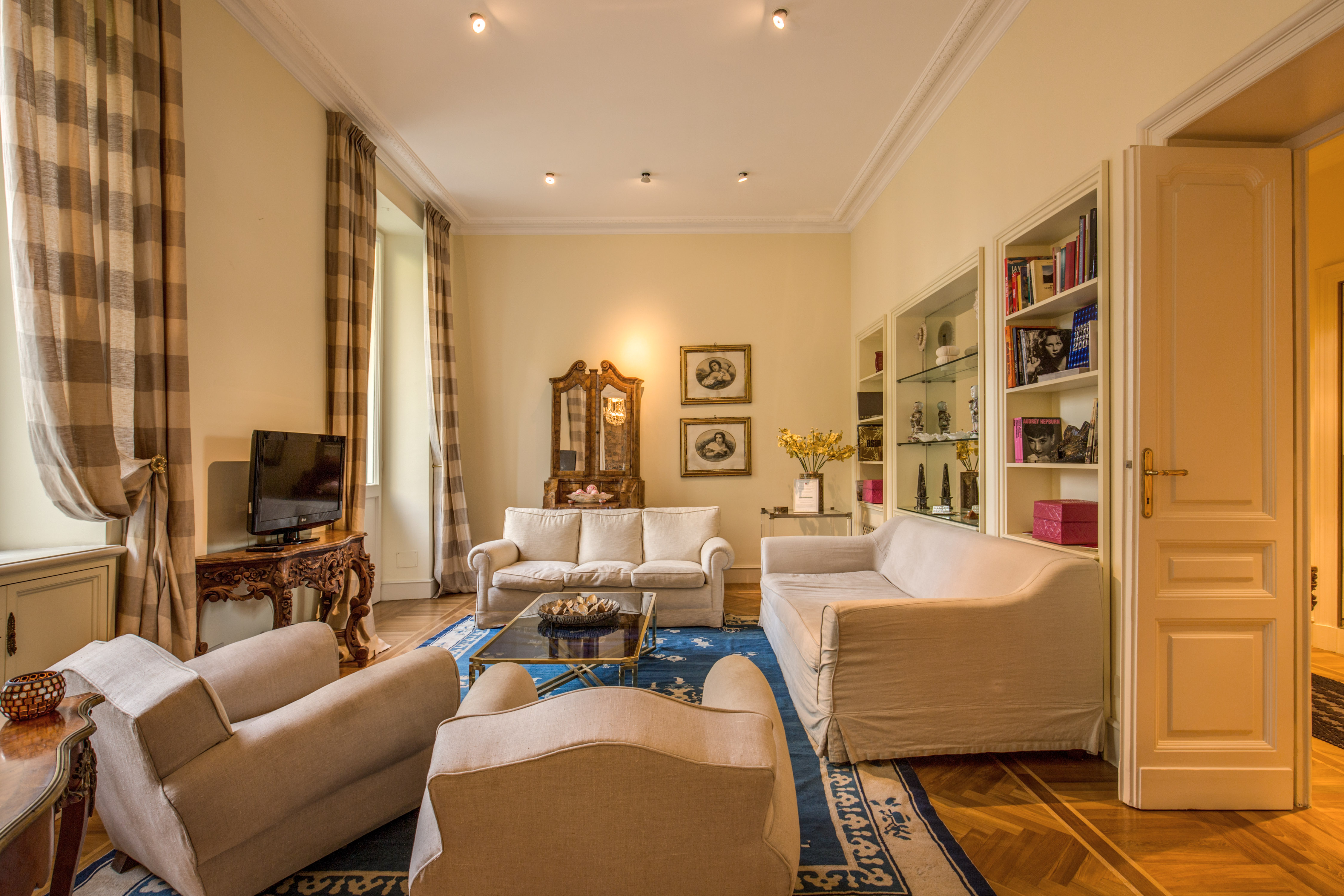 Elegant luxury huge flat Piazza Del Popolo – Twin Apartments